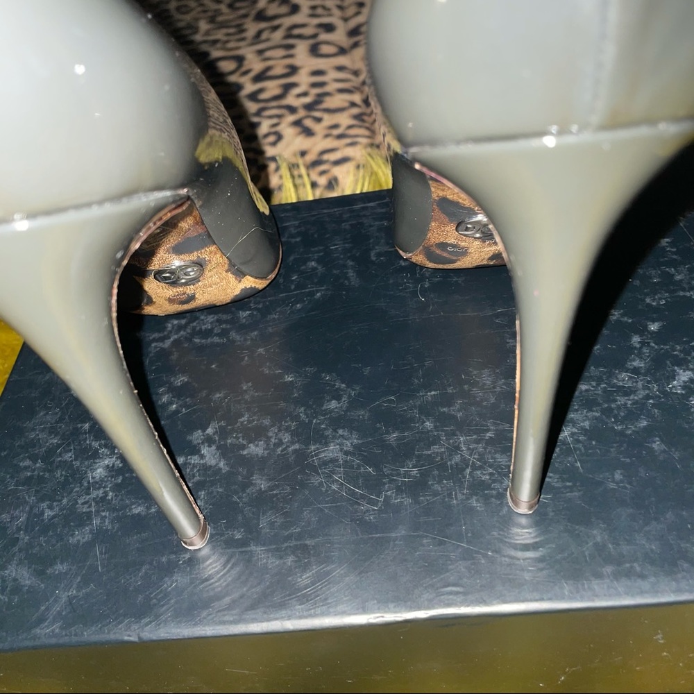 Authentic Dolce & Gabbana Patent Leather Pumps - Picture 3 of 6